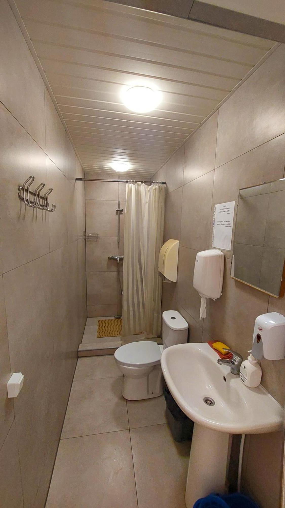 Happy Hostel Рига Екстериор снимка